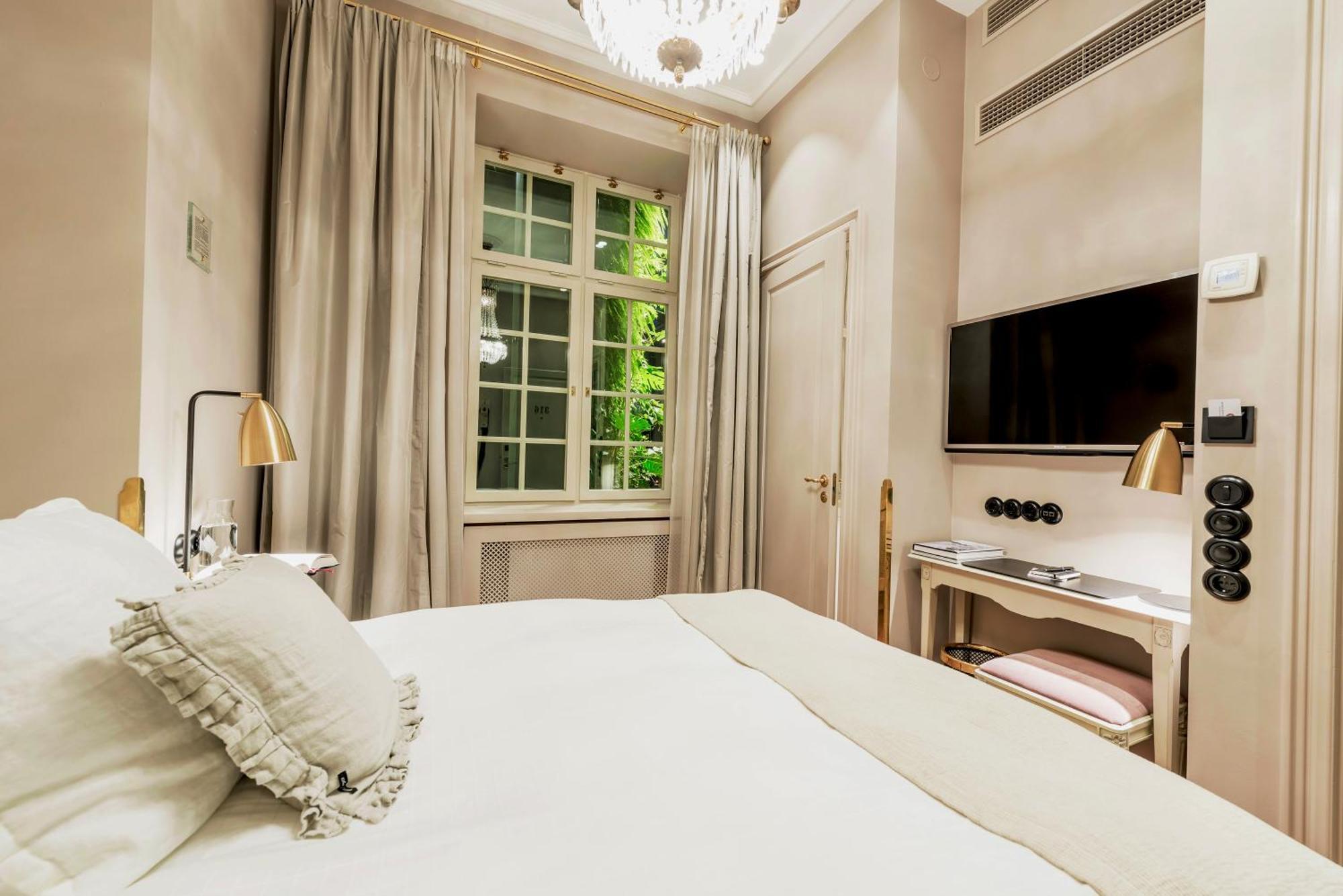 Kungstradgarden 4*